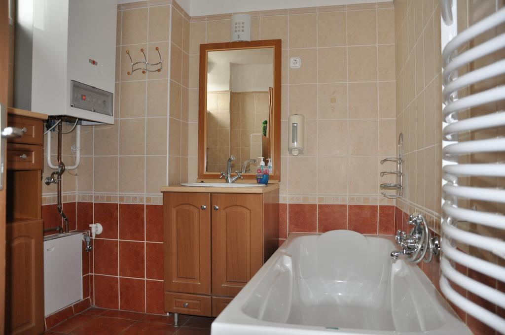 Jazmin Panzio Hotel Hajduszoboszlo Room photo